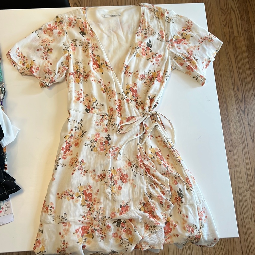 Adorable summer floral wrap dress